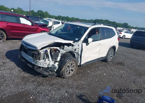 2020 Subaru Forester Premium z USA, uszkodzony, nr VIN JF2SKAJC0LH592072